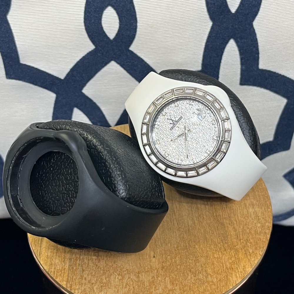 ❣️TOY Watch Brand ~ Interchangeable Silicone Bands ❣️